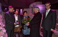 Dr. Hubert Kerscher vom Verlag Schnell und Steiner, Dr. Maria Baumann, Cornelia Ring, Dompropst Dr. Wilhelm Gegenfurtner und Diözesanadministrator Martin Braun