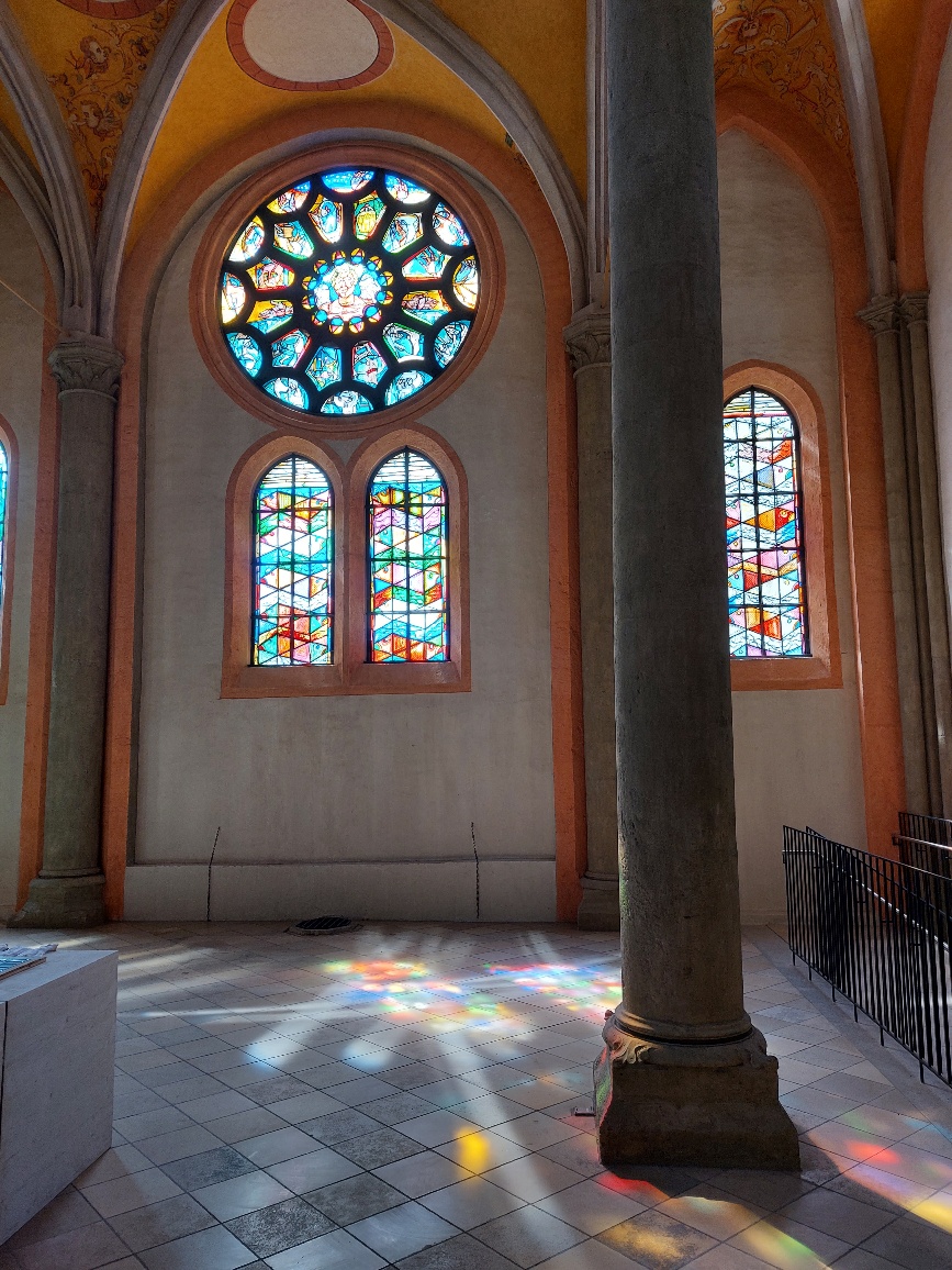 Farbfunkeln in der Museumskirche St.Ulrich, Foto: Ines Amann © Markus Lüpertz 2023